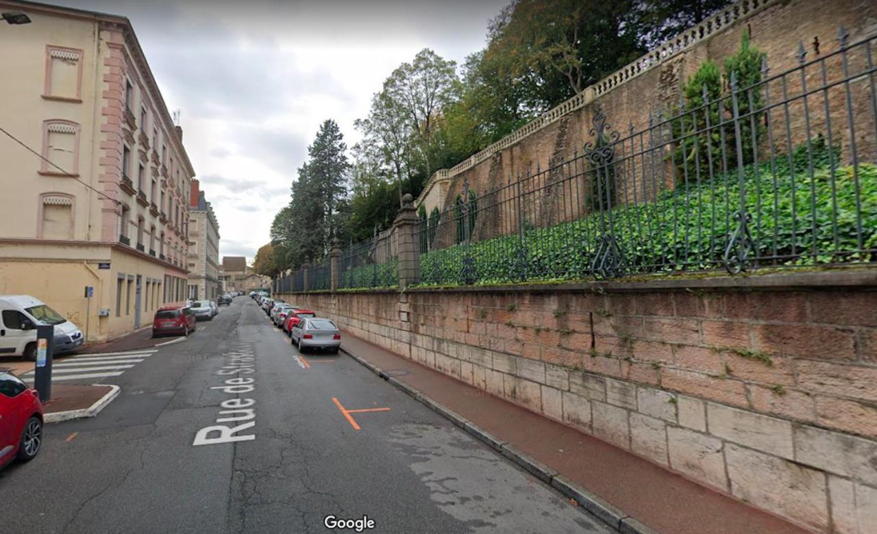 Nuit tendance Mâcon Extérieur photo